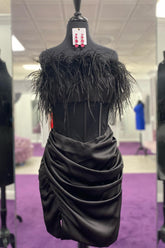 Black Homecoming Dress Corset Strapless Tight Short Prom Dress with Feathers